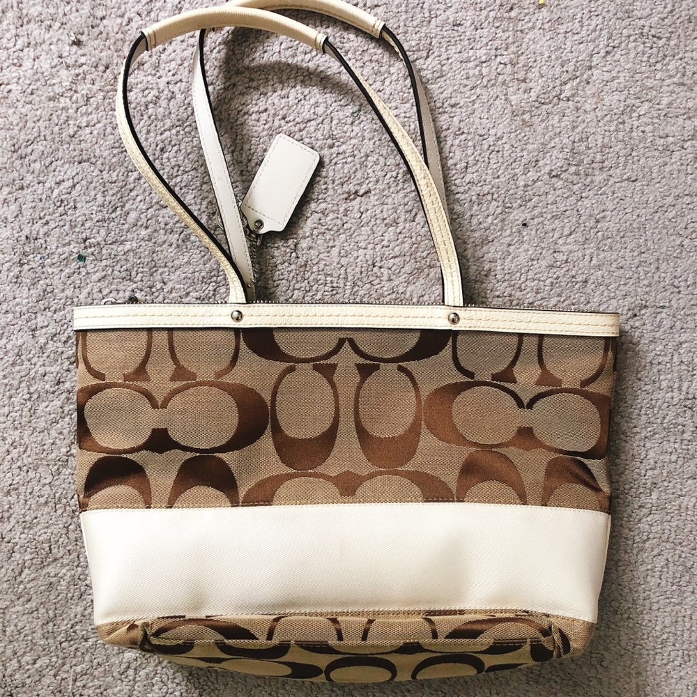 ✨Coach purse✨